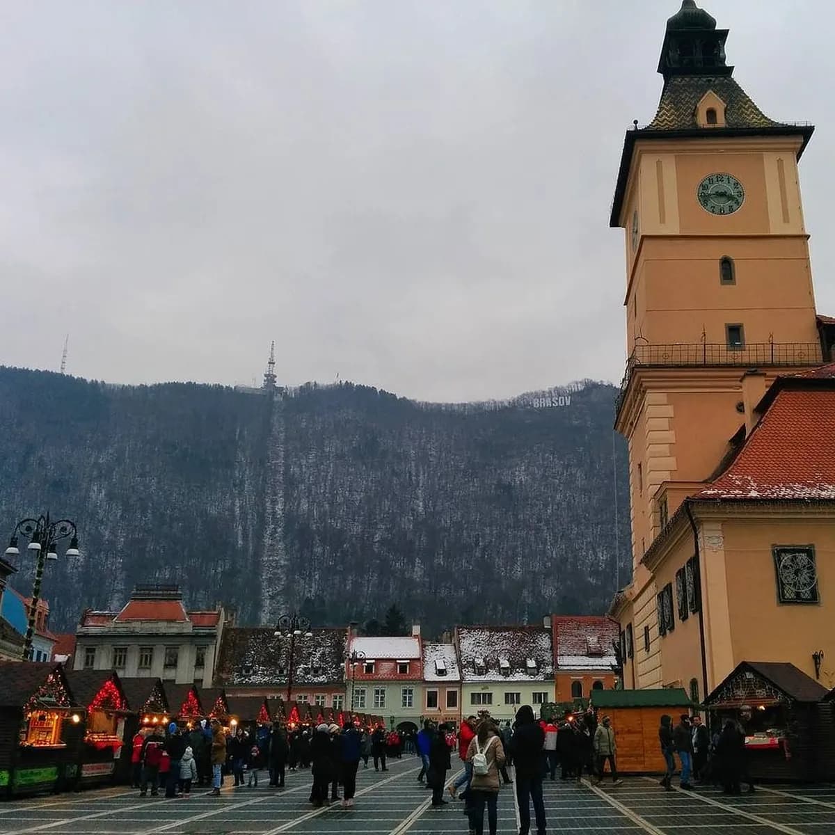 Brasov Christmas Market 2026/2027: Dates, Location & Local Guide