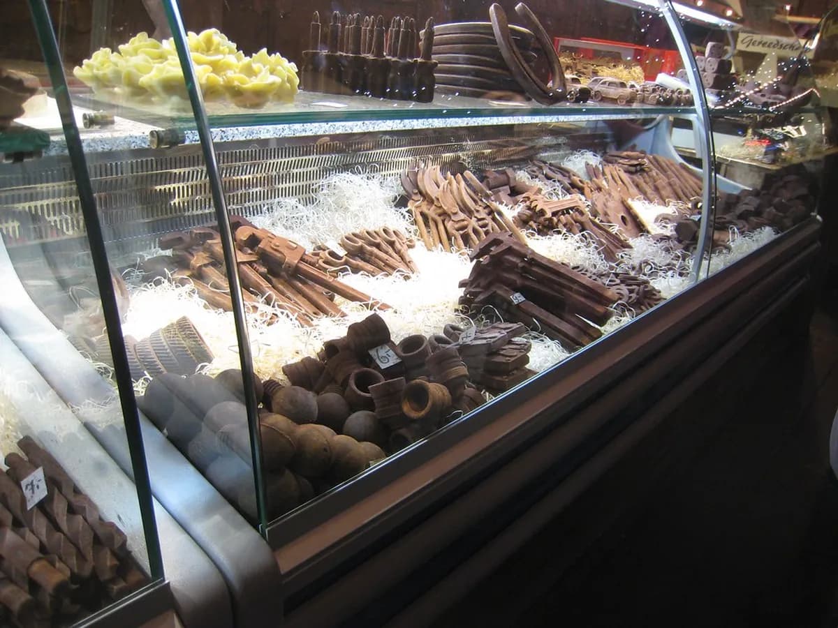 Bruges Vs Brussels Christmas Market Travel Guide