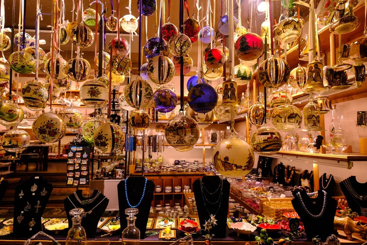 Hallstatt Christmas Market: 10 Essential Planning Tips