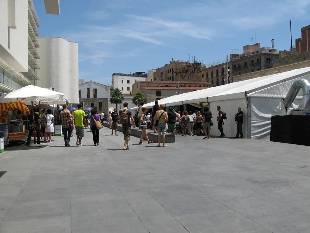 7 Things to Know Before Deciding: Is Sonar Festival Worth It?