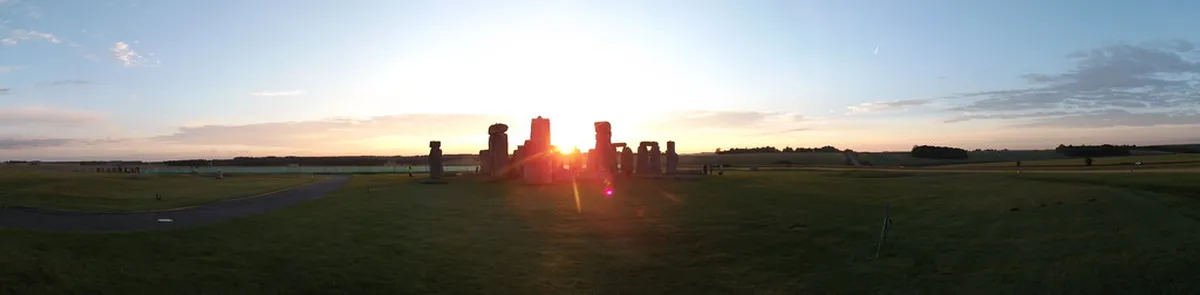 Summer Solstice at Stonehenge Guide: 2026 Dates & Tips