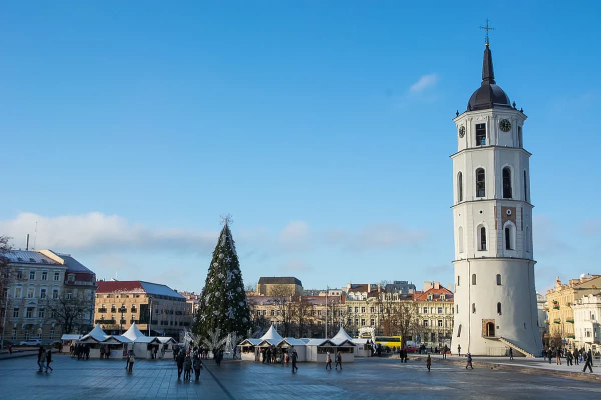 10 Essential Tips for the Vilnius Christmas Market 2026