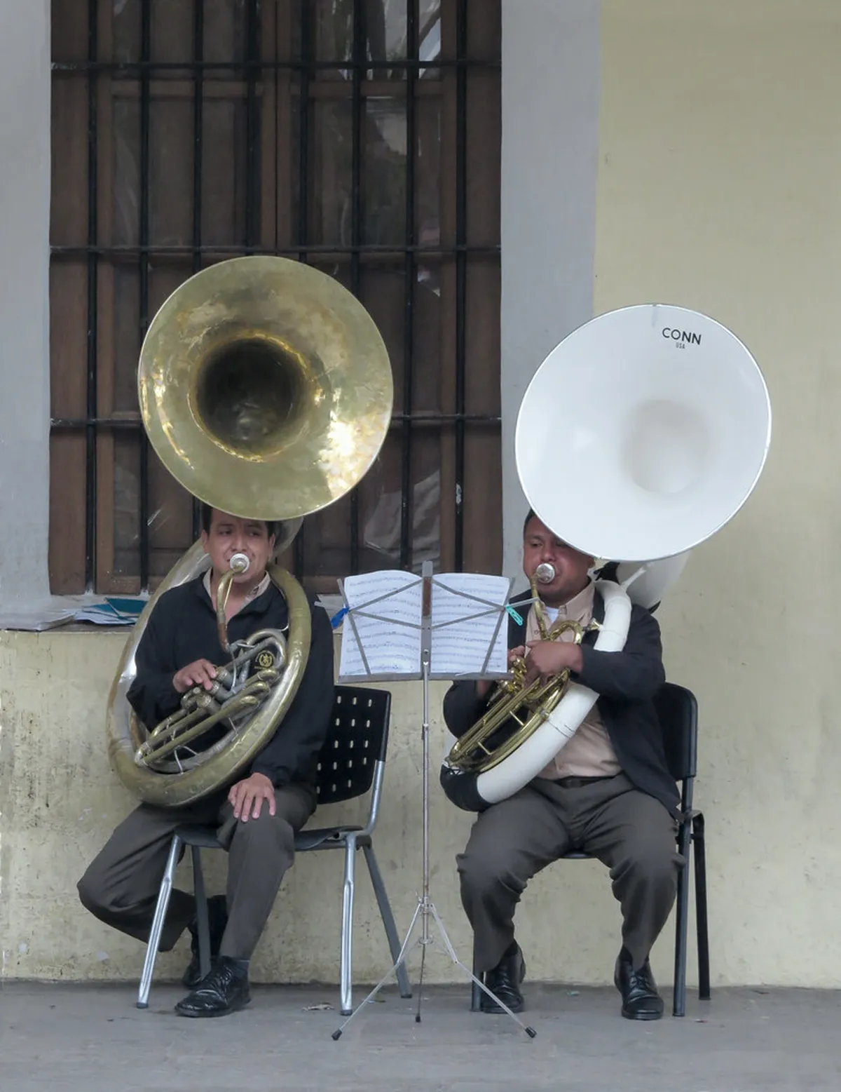 What to Wear to Semana Santa in Seville: 10 Essential Tips