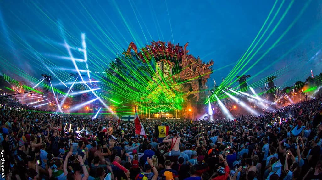 13 Best Places to Stay for Defqon.1 (2026)