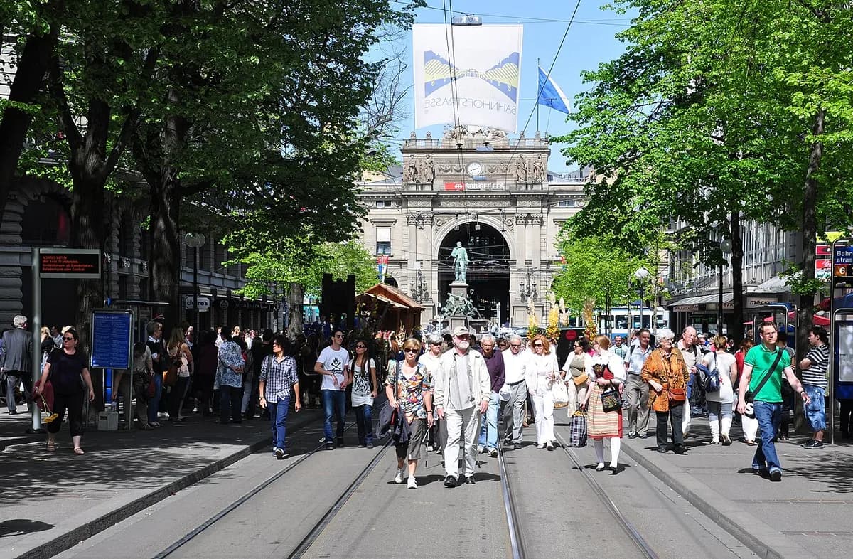 Zurich Street Parade 2026: Guide to the World's Largest Techno Party