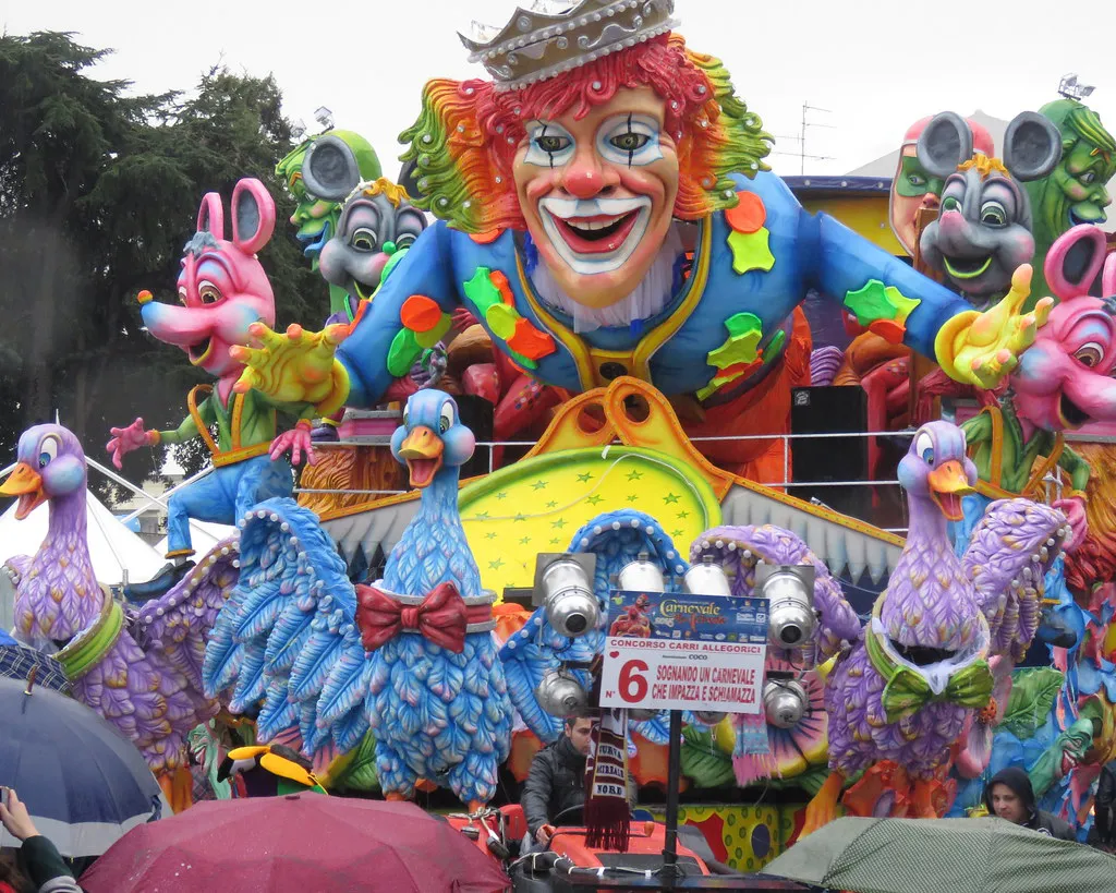 Viareggio Carnival Dates and Seasonal